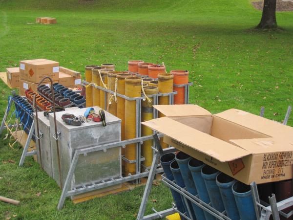 Aufbau Feuerwerk  Aufbau Feuerwerk