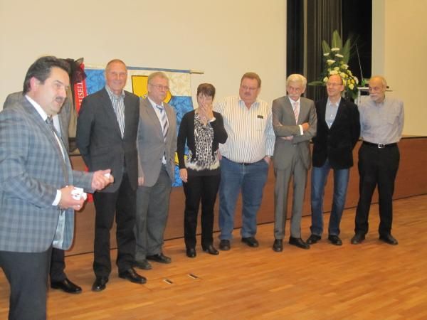 Vorstand; Ehrung durch Beni Krismer  Vorstand; Ehrung durch Beni Krismer